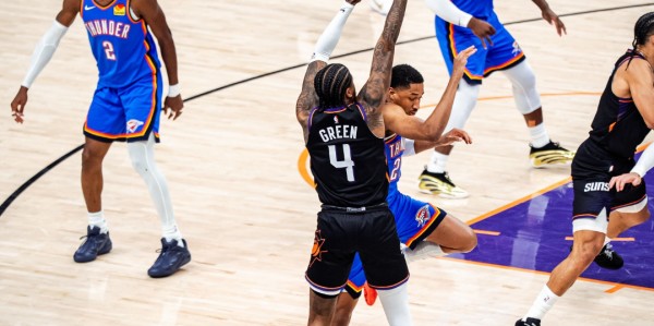 乐鱼体育登录入口-丑陋的胜利！雷霆3-0太阳，拿到赛点，亚历山大42分，布克遭暗算