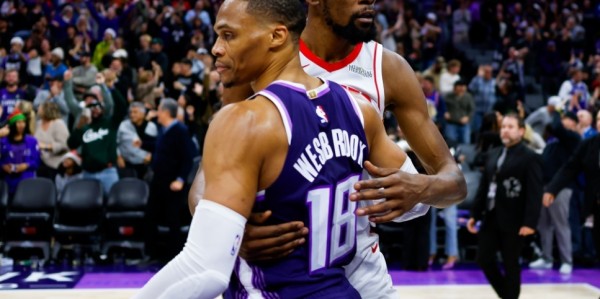 乐鱼体育官方网站-悄悄7连胜，成NBA西部最大不确定因素！湖人难了，雷霆或遇到麻烦